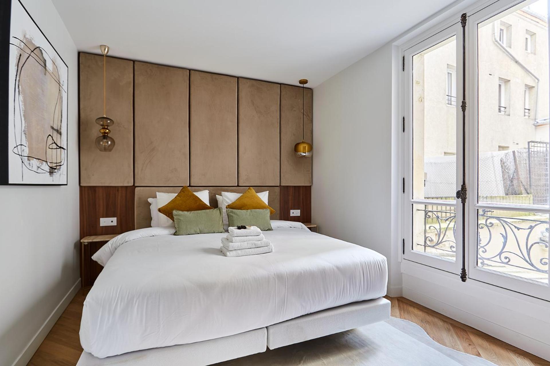 2 Center Of By Prestige Appartement