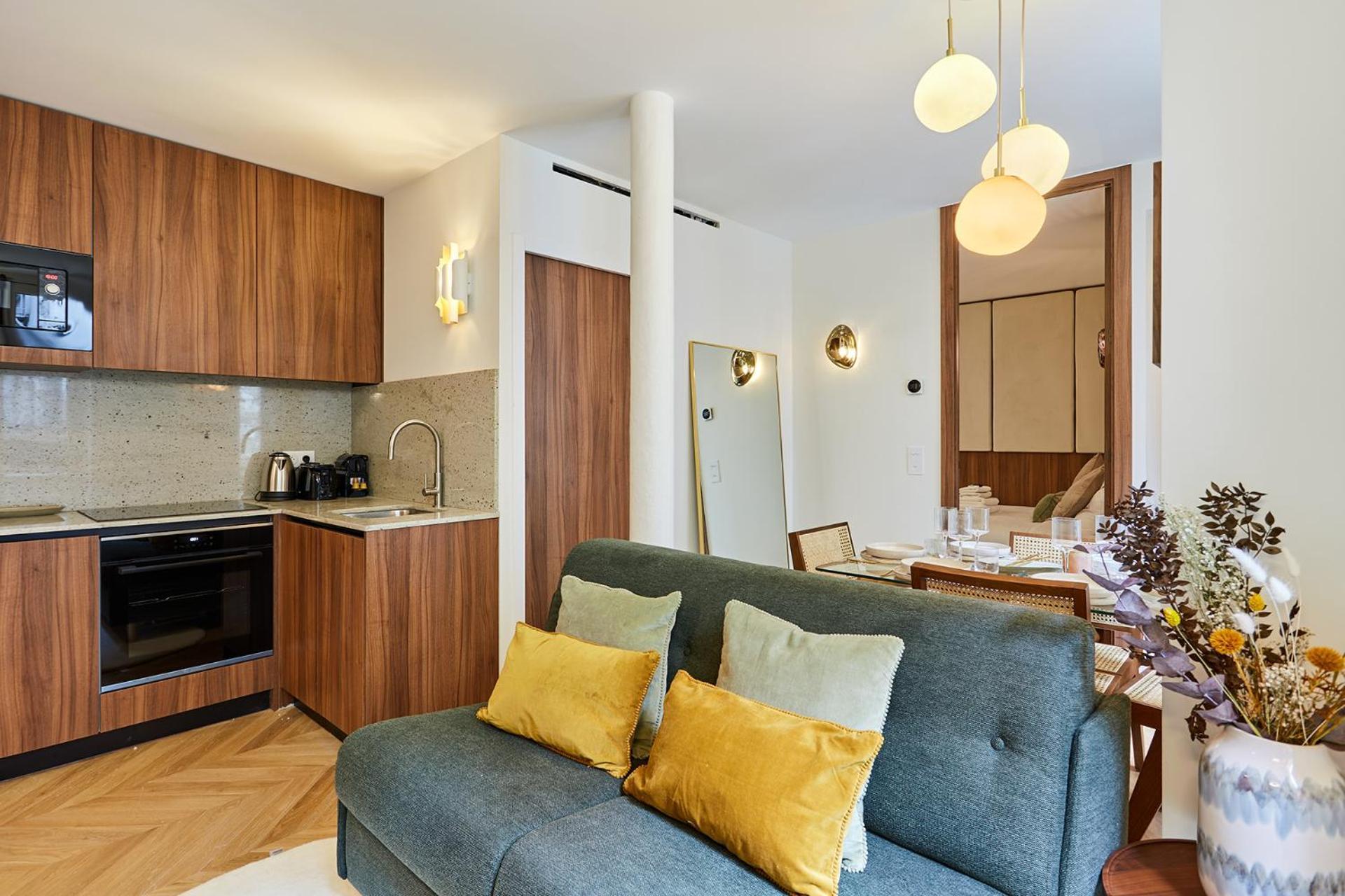 2 Center Of By Prestige Appartement